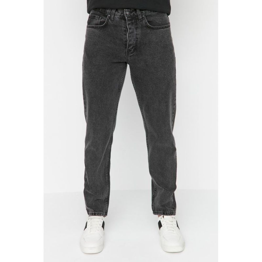NWT Trendyol Men Young Straight leg Essential Fit Jeans